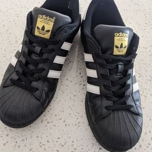 Adidas 3 stripe